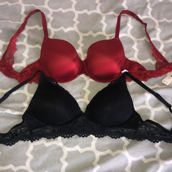 2 New Bras With Tags on! - Picture 1 of 7